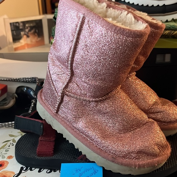 UGG Classic Short II Glitter Sparkle Pink Boots Youth Kids Girls Size 11 - Picture 2 of 6